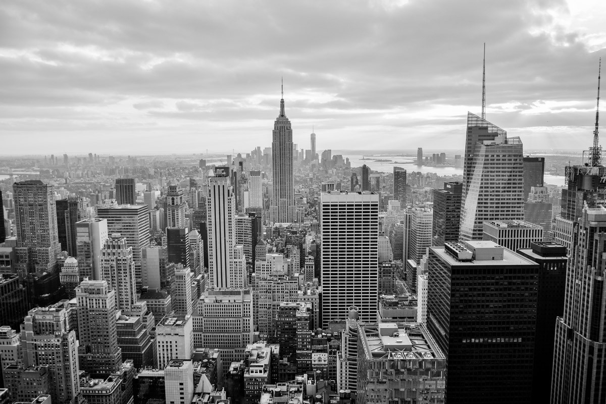 картинка Фотообои Нью Йорк вид на небоскребы издалекаот интернет-магазина Фотомили