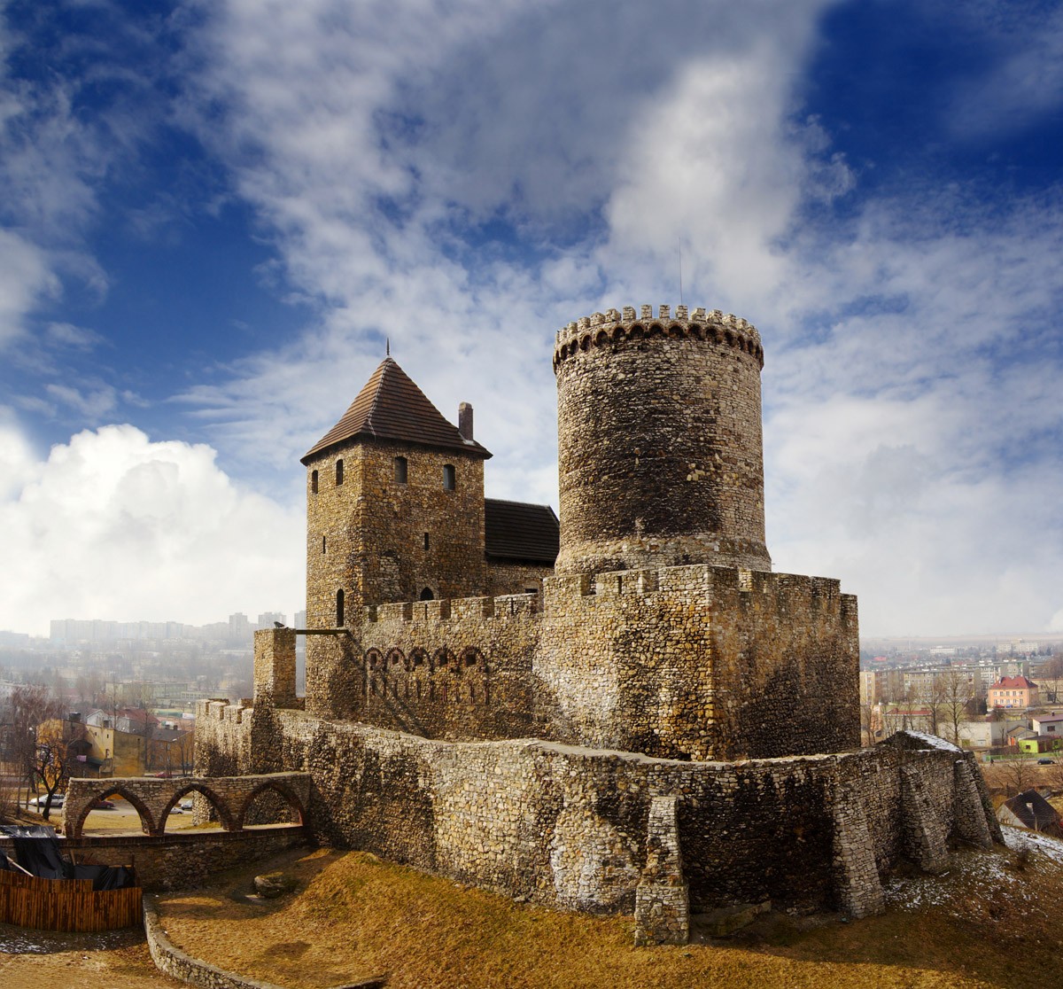 картинка Фотообои замок Бендзин в Польше на фоне небаот интернет-магазина Фотомили