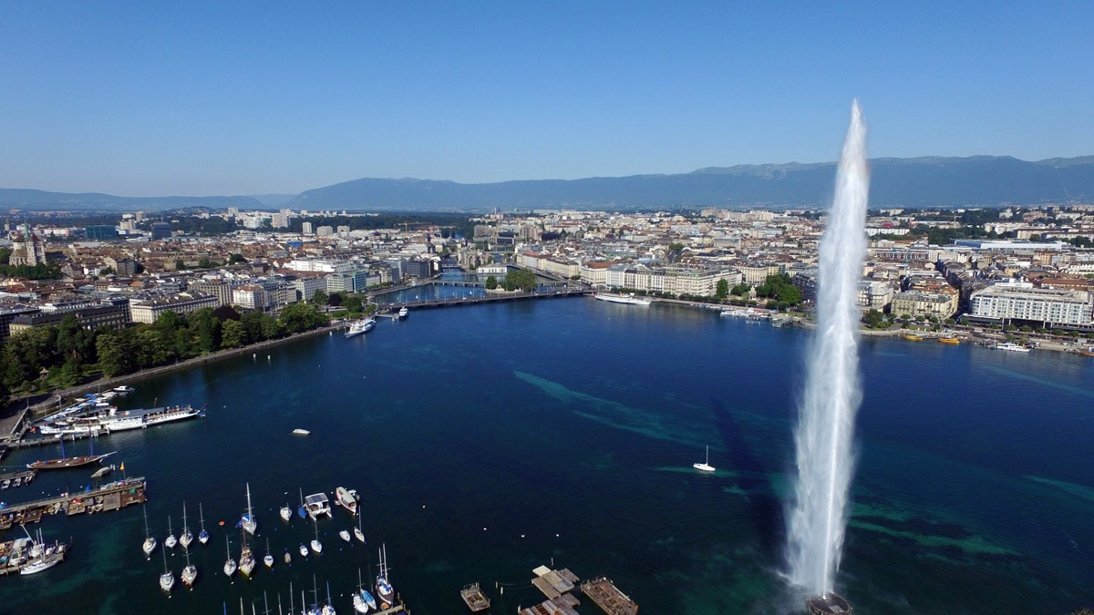 картинка Фотообои Женевский фонтан Швейцарияот интернет-магазина Фотомили