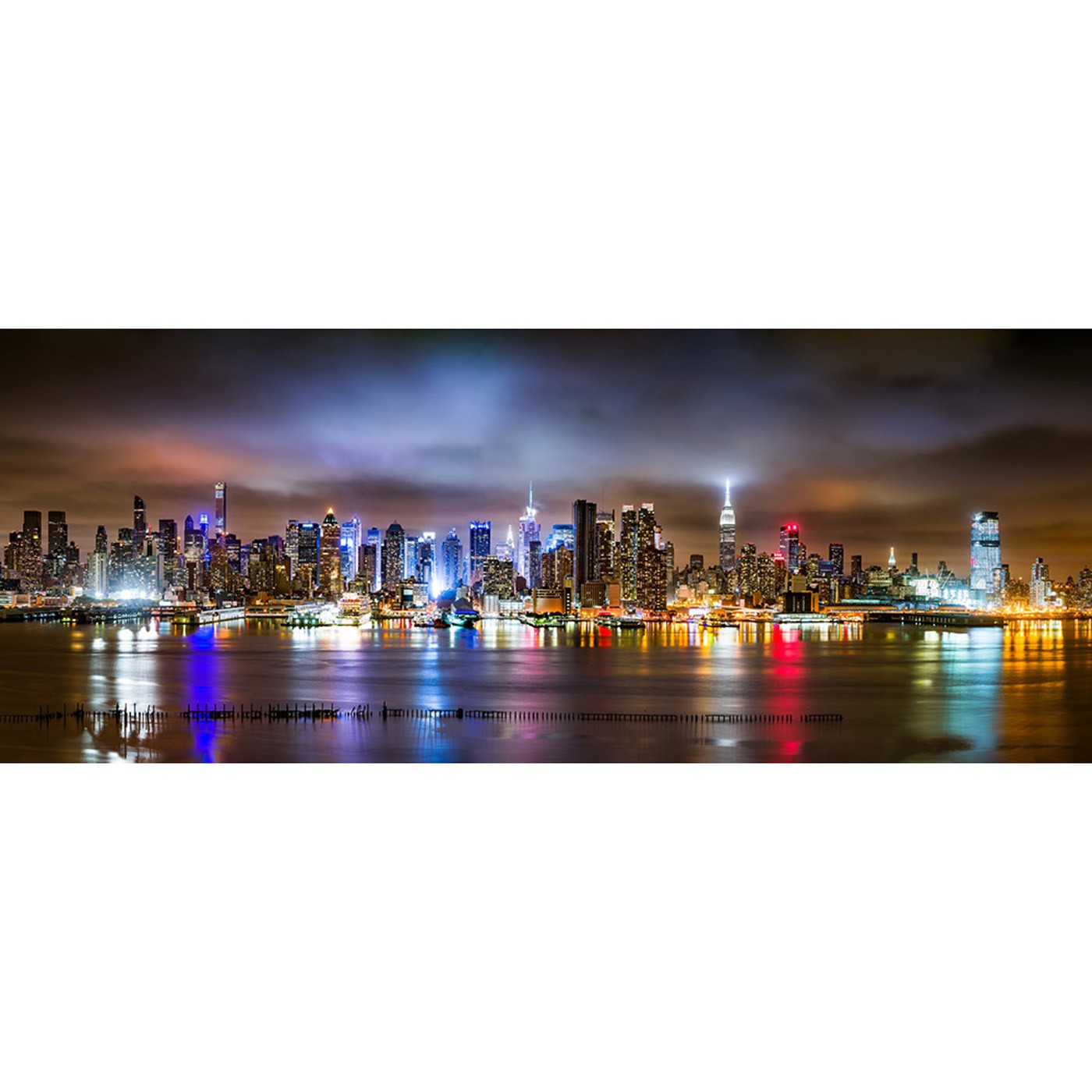 картинка Фотообои панорама на ночной мегаполис Нью-Йорк с водыот интернет-магазина Фотомили
