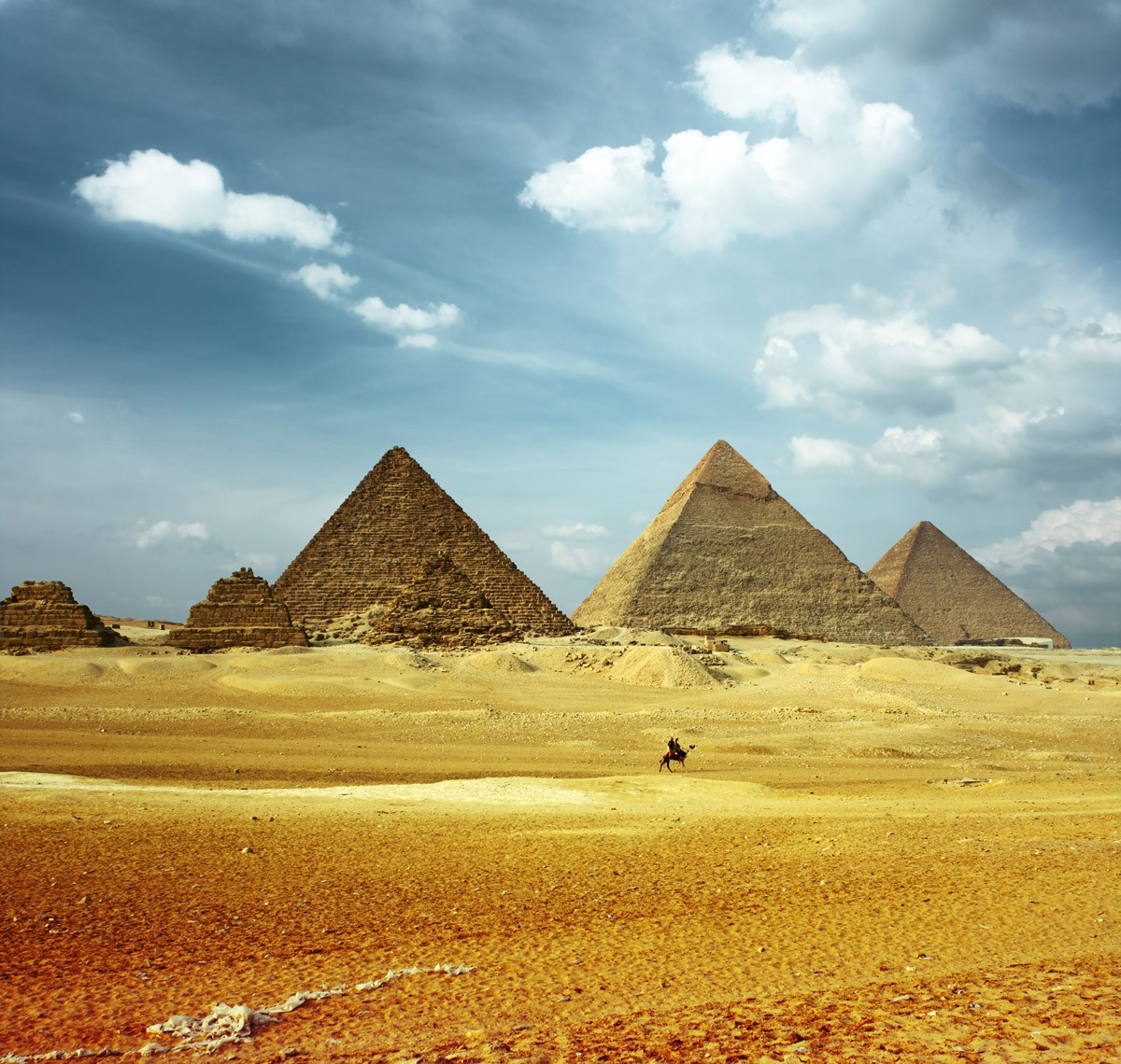 картинка Фотообои древние каменные пирамиды расположенные в Египтеот интернет-магазина Фотомили