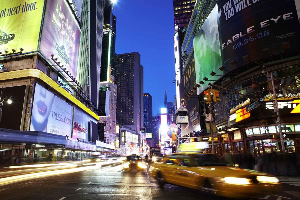 картинка Фотообои Нью Йорк ночные улицы Манхэттенаот интернет-магазина Фотомили