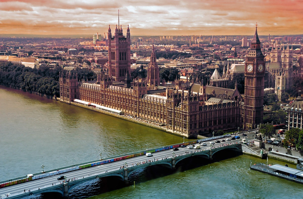 картинка Фотообои Вестминстерский дворец на берегу Темзы от интернет-магазина Фотомили