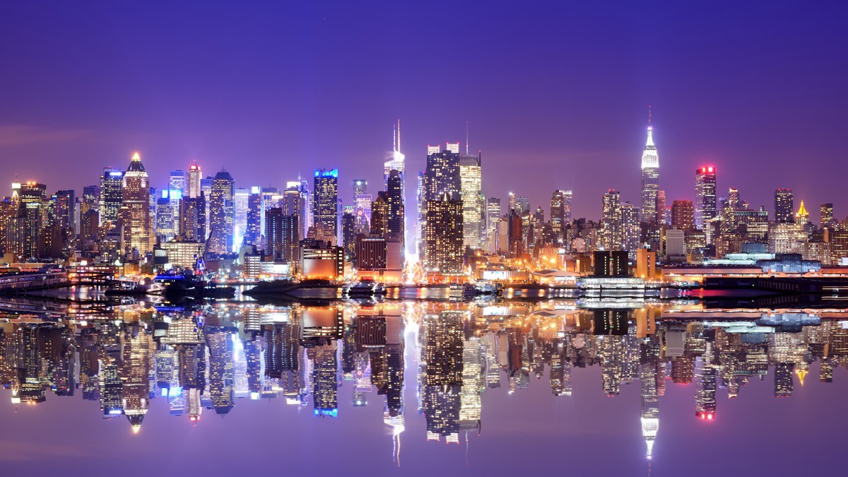 картинка Фотообои ночной Манхэттен вид с воды от интернет-магазина Фотомили