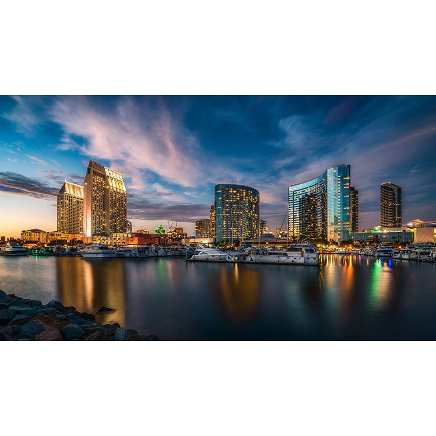 картинка Фотообои город Сан Диего Калифорния вид с воды на небоскребыот интернет-магазина Фотомили