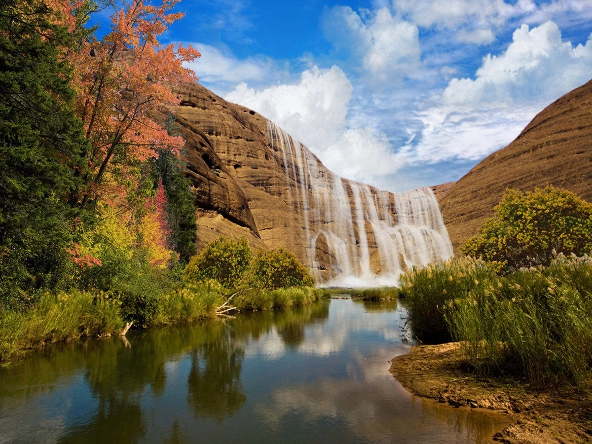 картинка Фотообои водопад в большом каньонеот интернет-магазина Фотомили