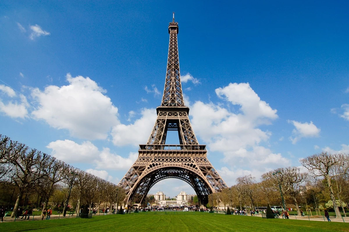 картинка Фотообои Эйфелева башня Париж от интернет-магазина Фотомили